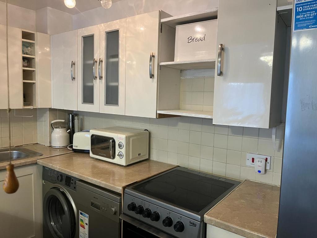 Apartamento London 1 Bed Cosy House Norwood Exterior foto